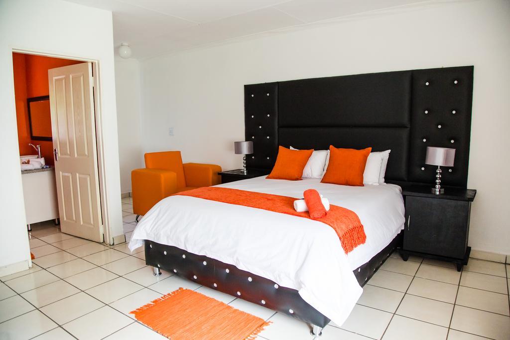 Lapologa Bed & Breakfast تزانين الغرفة الصورة
